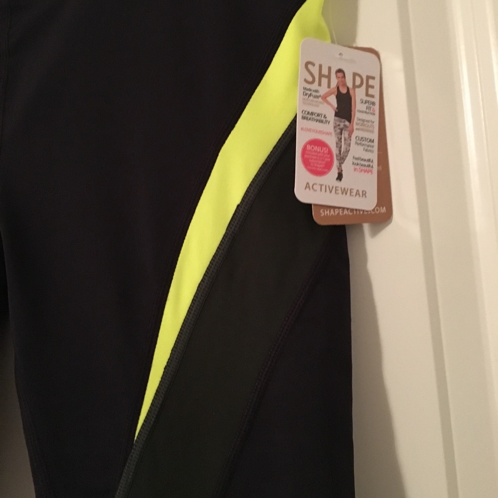 NEW SHAPE Activewear Shadow Leggings - Picture 5 of 6